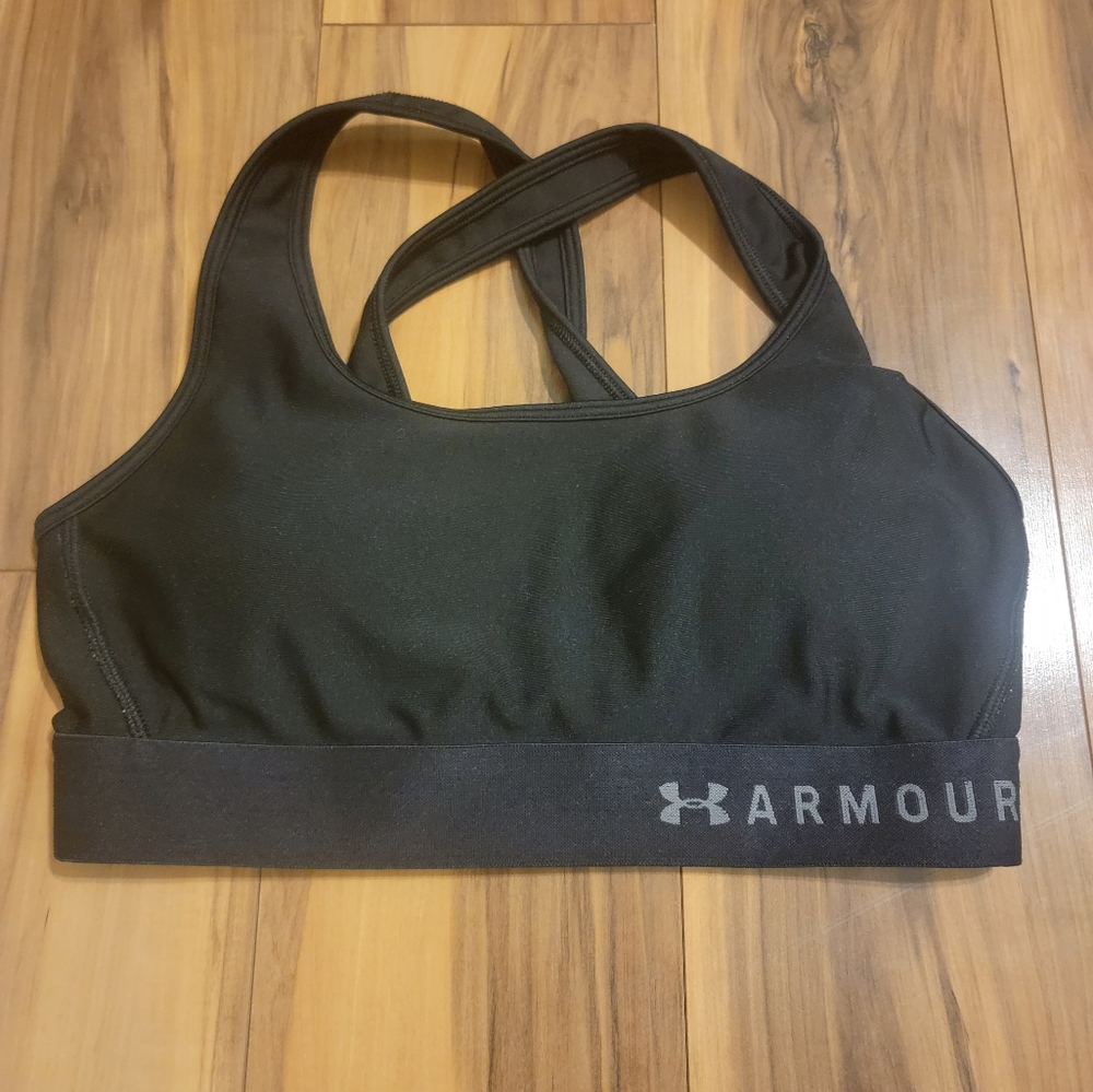 Under Armour Black Sports Bra M EUC